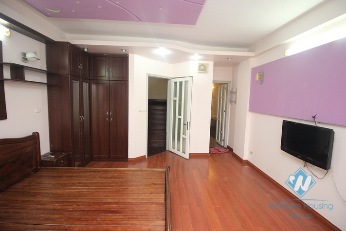Nice house for rent with 02 bedrooms in Tay Ho area